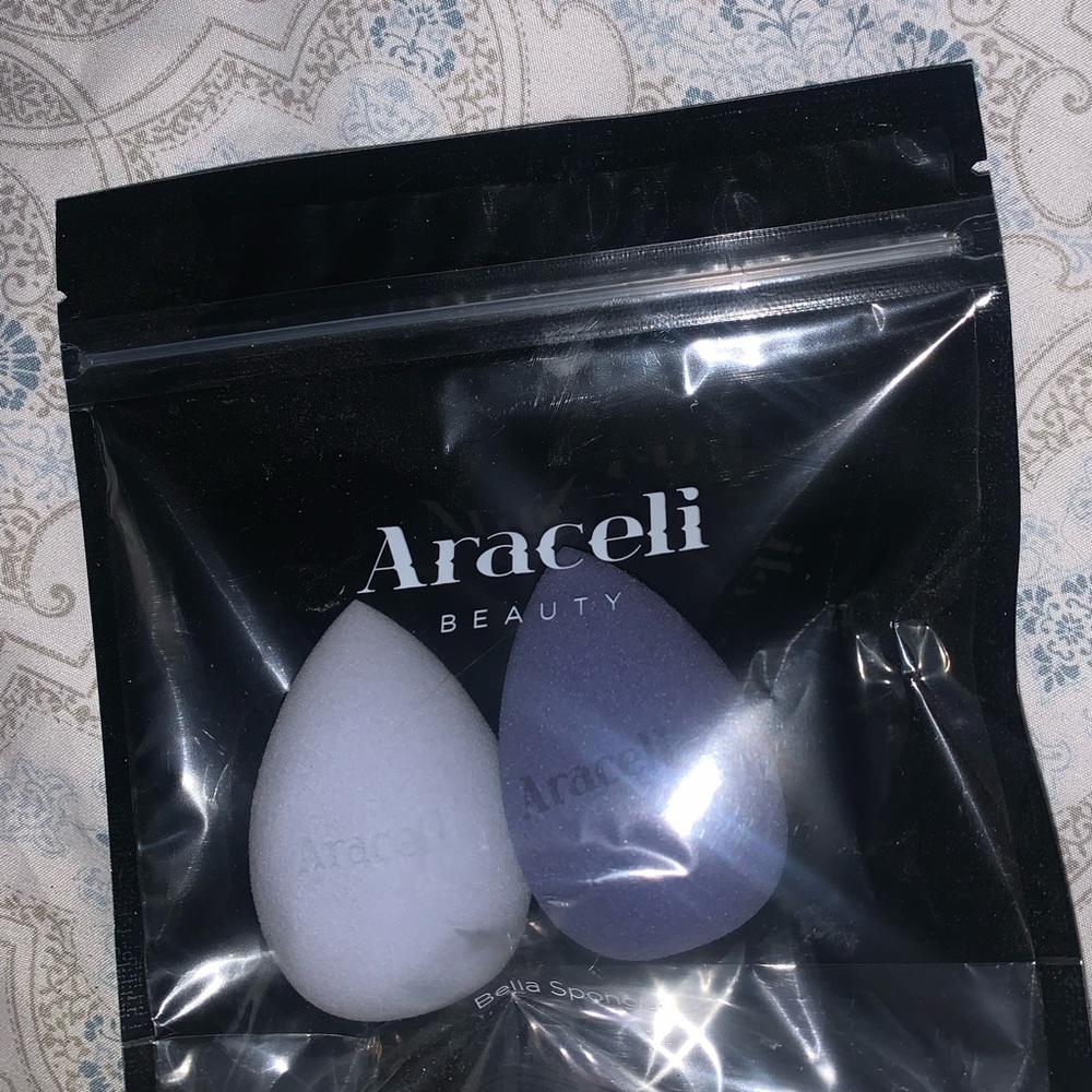 New!! Araceli beauty blenders